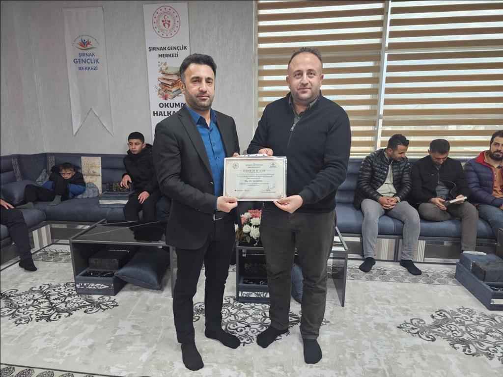 daire-baskanimiz-doc-dr-veli-tatar-genclik-merkezinde-genclerle-bir-araya-geldi