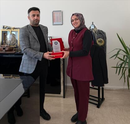 tesekkur-plaketi-takdimi