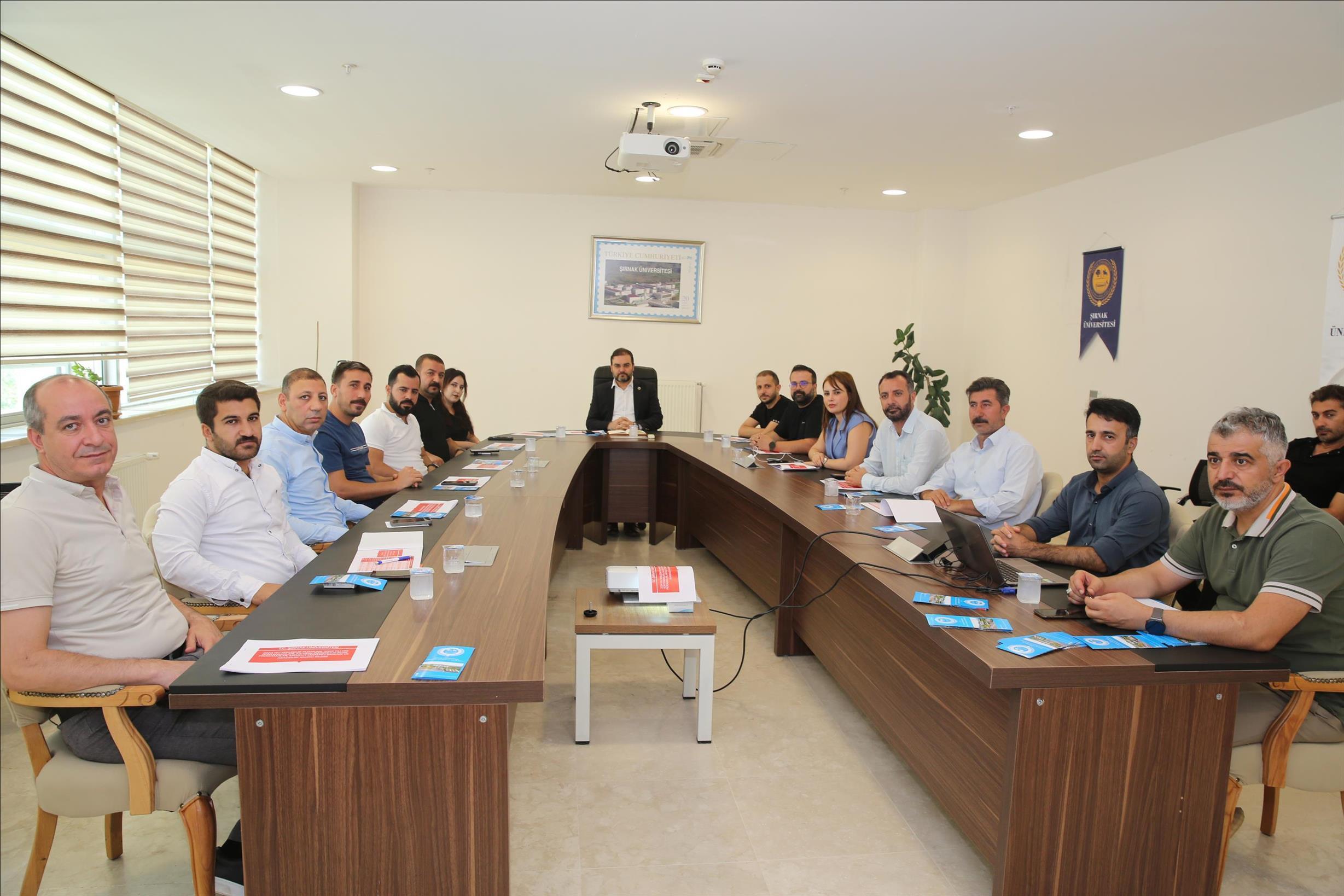 universitemiz-ozel-okul-yoneticilerine-kapilarini-acti